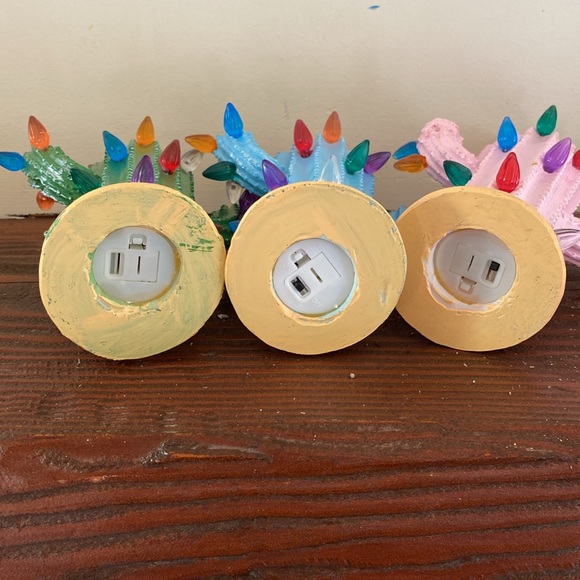 Cactus Christmas Tree with Lights - Picture 14 of 17